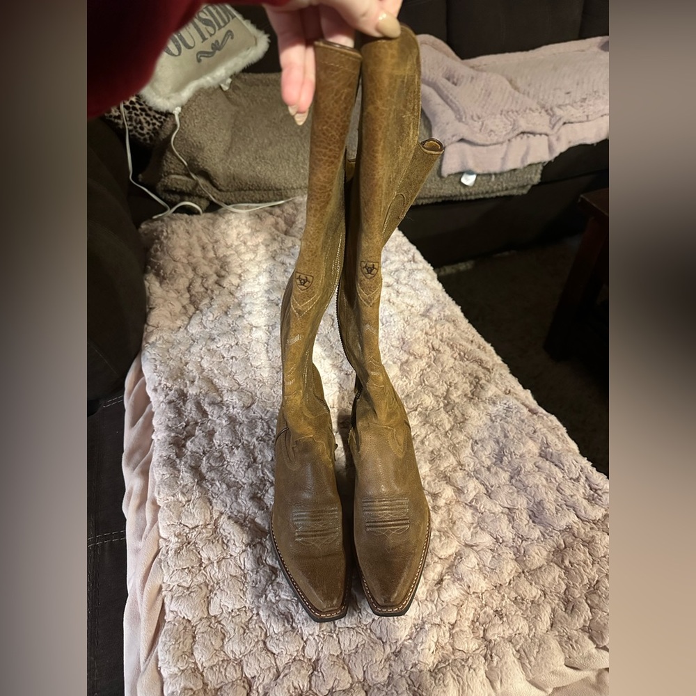 Ariat cowboy boots